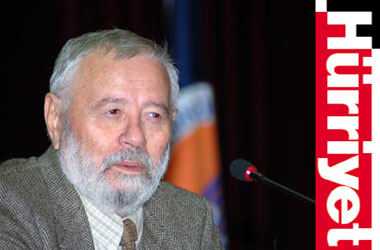 Hürriyet yazarı yine Said Nursi'ye sataştı