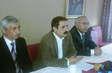 İrtica belgesine STK'lardan tepki