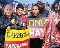 Darbe planlayanlar ordudan temizlensin