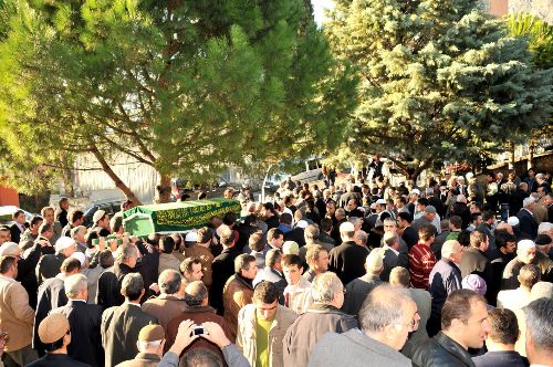 Ehlibeyt kanaat önderlerinden Cemal Özsönmez vefat etti