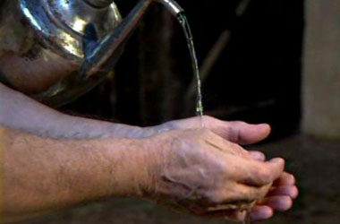 Akşamdan abdestli olarak uyuyan...