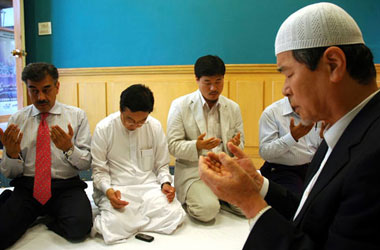 Koreliler İslam'a koşuyor