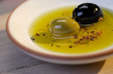 Zeytinyağı felci önlüyor