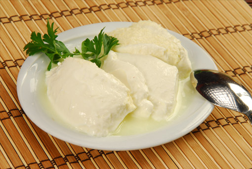 Plastik kapta yoğurt mayalamayın