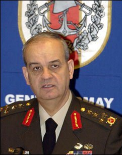 'Genelkurmay, yargıyı bıraksın cuntacıları temizlesin'