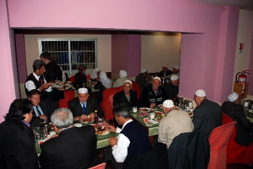 Kosovalı hacı adayları Adana'da ağırlandı