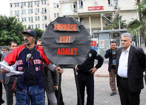 Albay Dursun Çiçek'e suç duyurusu