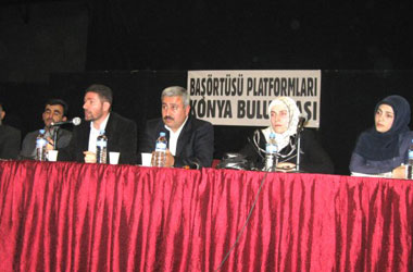 'Başörtüsü açılımını bekliyoruz'