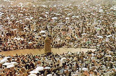 Şeytan Hz. Âdem ve Hz. Havva’yı nasıl aldattı?