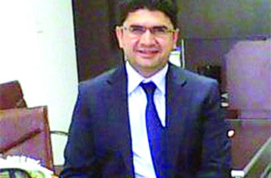 Devlet dinden elini çekmeli