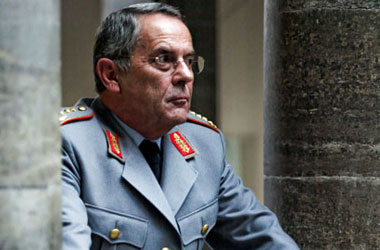 Alman genelkurmay başkanından sonra bakan da gitti