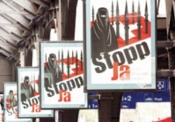 Minare yasağı düşman kardeşleri birleştirdi!