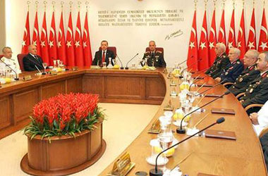 YAŞ Ergenekon'u yine görmedi