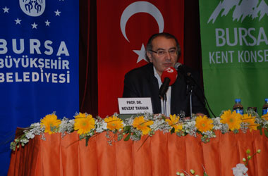 Ailede mutluluk sadakatte