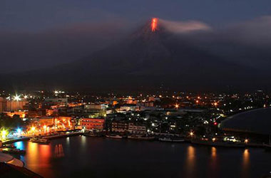 Filipinler cehennemden kaçıyor