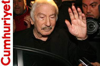 Said Nursi'nin kitapları dağıtılmış...