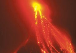 Mayon Yanardağı harekete geçti