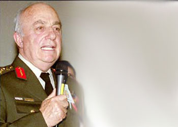 Çetin Doğan Kazakistan'da mescit kapatmış