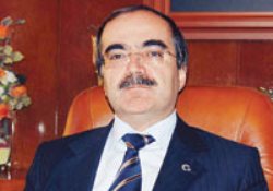Bir vali, emri altındaki kolluk kuvvetinden emir almaz
