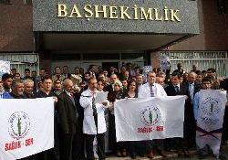 Sağlık Bakanlığı 21 kişilik ekiple Somali'ye gitti