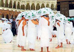 Sağnak altında tavaf