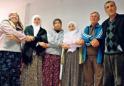 Üç aile, çapraz böbrek nakliyle hayata bağlandı