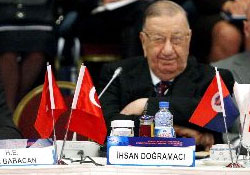 Doğramacı, yaptırdığı camiinin avlusuna defnedilecek