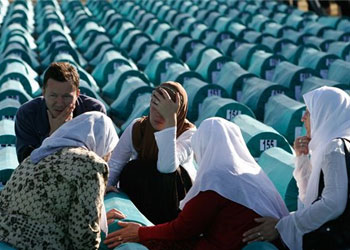 Srebrenitsalı Boşnakların 'oy' öfkesi büyüyor