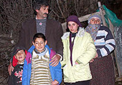 Deprem olacağını tahmin etti, çocukları kurtuldu.