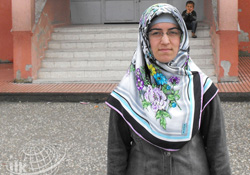 'Başını açmayacaksan, defol'