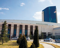 Mevlana Üniversitesi'nden her 5 öğrenciden 3'üne burs