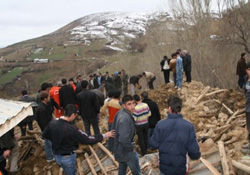 Depremi yaşayan köylerde eğitim yeniden başladı