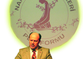 Kur'an'ı bir hayat kitabı haline getirmeliyiz