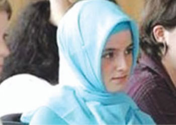 ABD'li Sara: Başörtü müthiş bir özgürlük