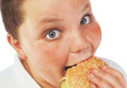 Hamburger yiyen çocuklarda astım riski yüksek