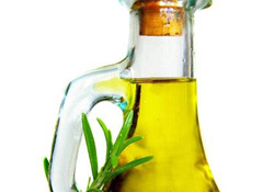 Köylü kadınlar zeytin yağından sabun üretiyor