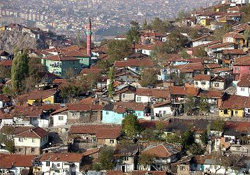 Gecekonduda oturan Roman kalmayacak