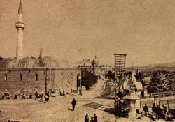 Üsküp’ün ortasında Burmalı Camii