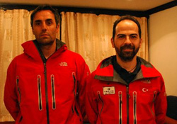 Oksijensiz Everest'e tırmanmayı deneyecek