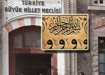 Bu Ayet TBMM'nin duvarına asılmıştı