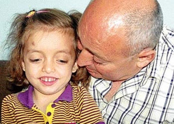 Beyza'nın ilk kelimesi: Babacığım!