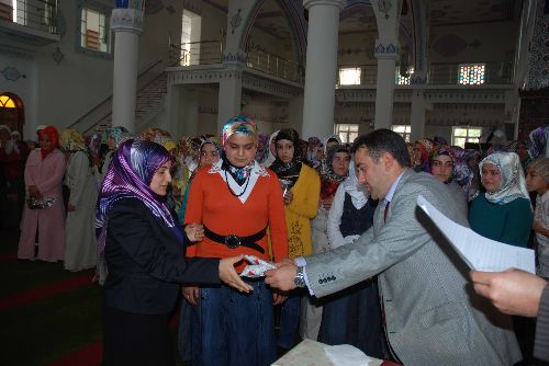 Kur'an okuma yarışması düzenlendi