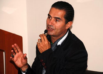 Camiye gelen çocukları azarlamayın