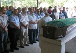 Madencilerden 13'ünün cenazesi defnedildi