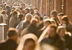 İnsanların en çok hangi yaşta mutsuz oluyor ?