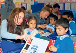 Fatih'ten Van'daki çocuklara kütüphane desteği