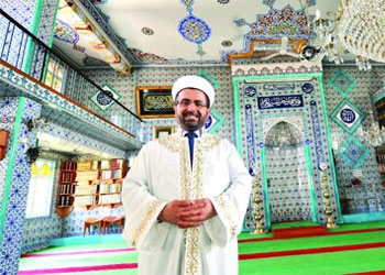 Özgür imam, özgür cami rüyası...