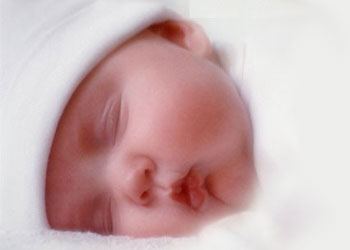 Enfeksiyona karşı anne öpücüğü