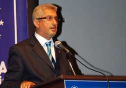 Gençler 'Edeb' üzere olmalı