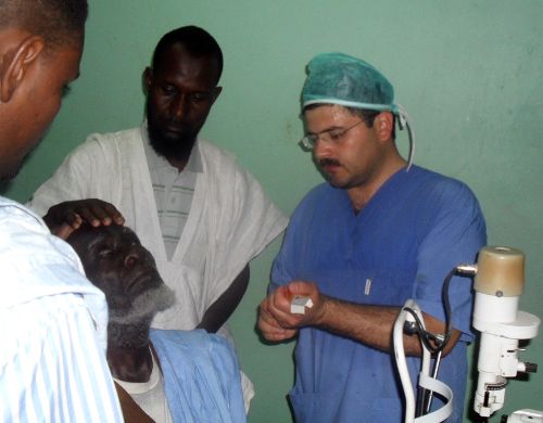 Türkiyeli gönüllülerden Nijer'e sağlık çıkarması